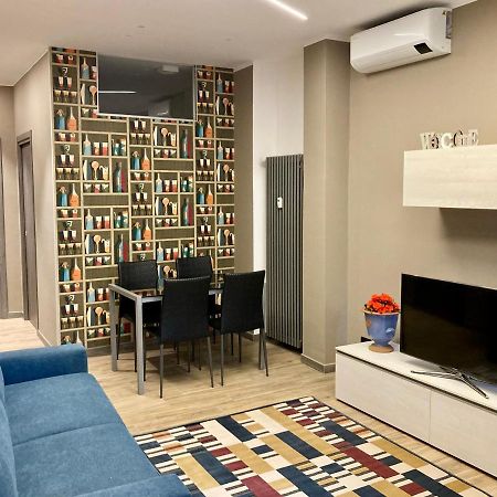 Casalborgone13 - Elegante Appartamento Lungo Po Турин Экстерьер фото